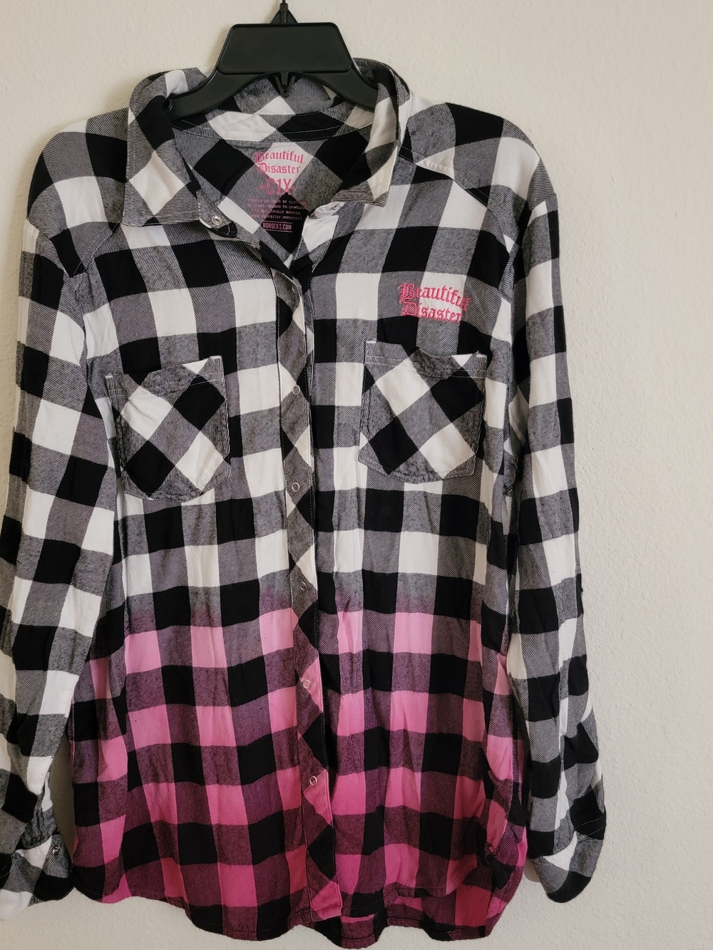 Plaid Ombre Back-Print Shirt - Black White Pink